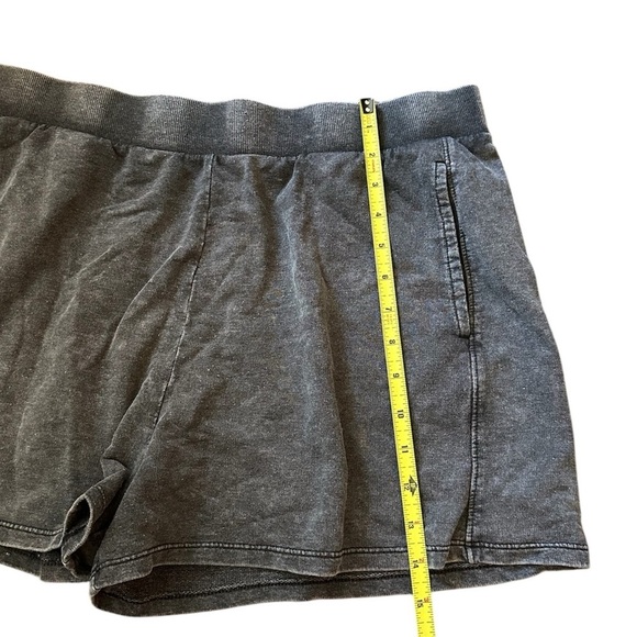 DanSkin High Waist Sweatpant Shorts Acid Wash Black Large - Picture 8 of 9